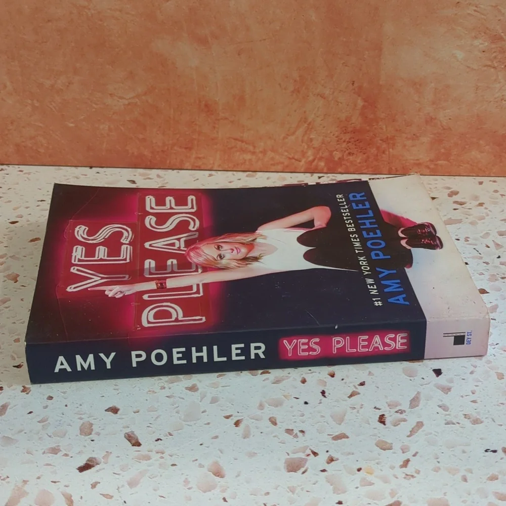Yes Please | Amy Poehler | Dey St. | Humorous Trade Paperback